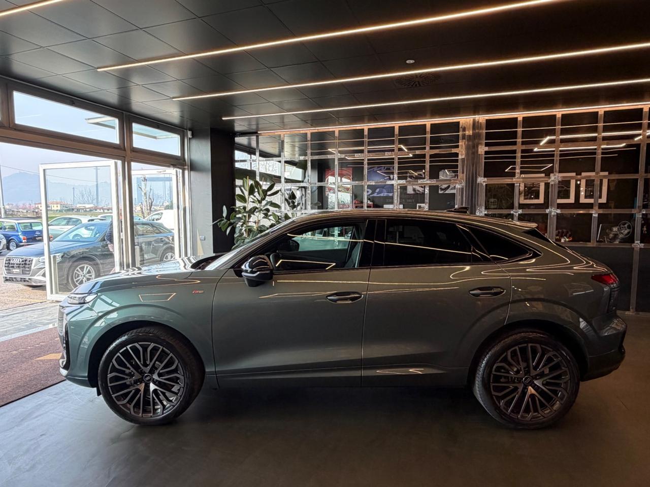 Audi Q3 SPB TDI 110 kW S tronic Line edition -Ufficiale-