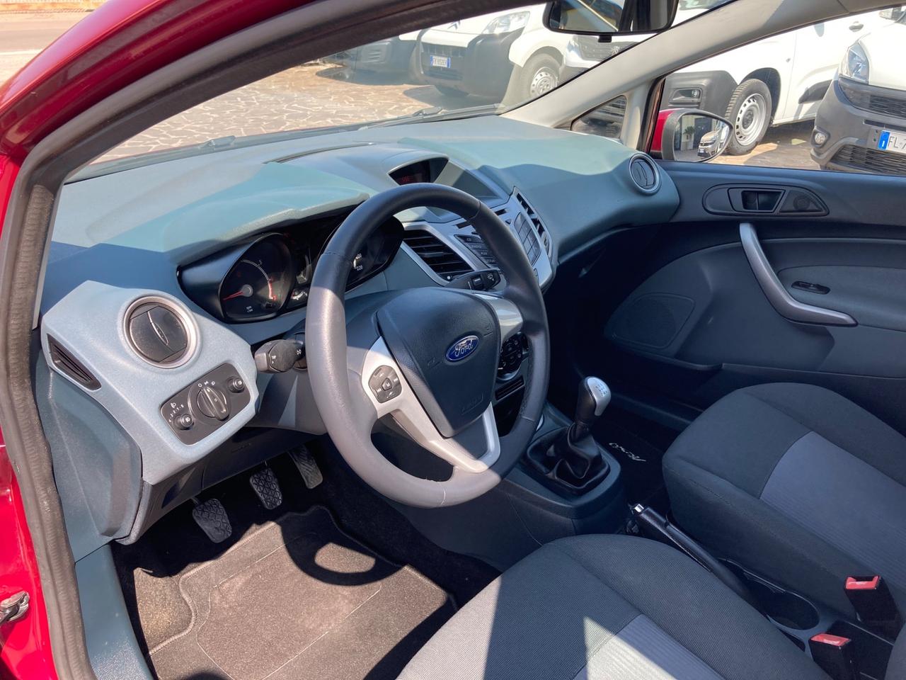 Ford Fiesta Fiesta+ 1.2 82CV 5 porte NEOPATENTATI