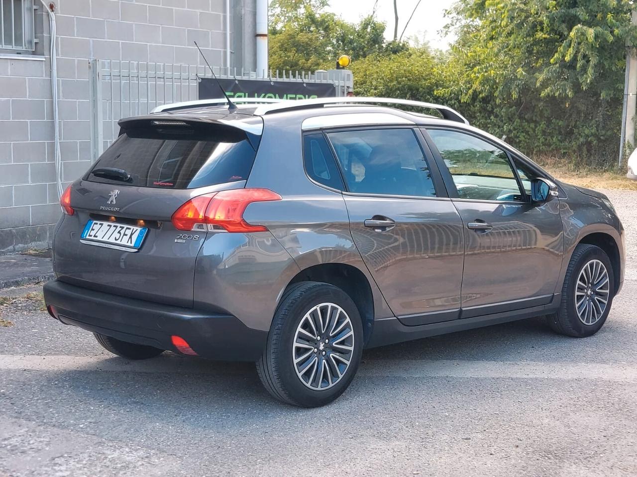 Peugeot 2008 BlueHDi 100 S&S Allure