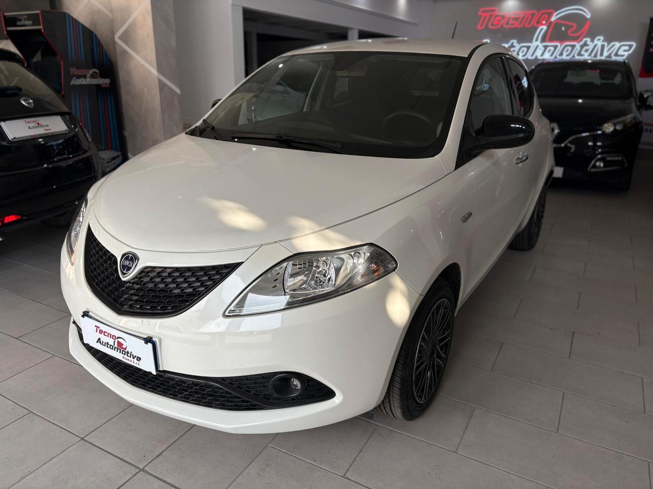 Lancia Ypsilon 1.0 FireFly 5 porte S&S Hybrid Ecochic Gold *PROMO*