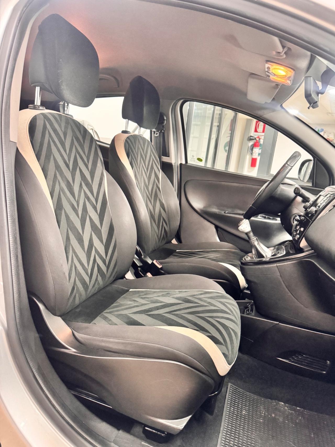 Lancia Ypsilon 1.3 Mjt 95 Cv 5P. Platinum - 2016