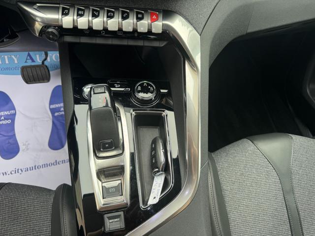 PEUGEOT 3008 PureTech Turbo 130CV Allure EAT8 NAVI+RETR.