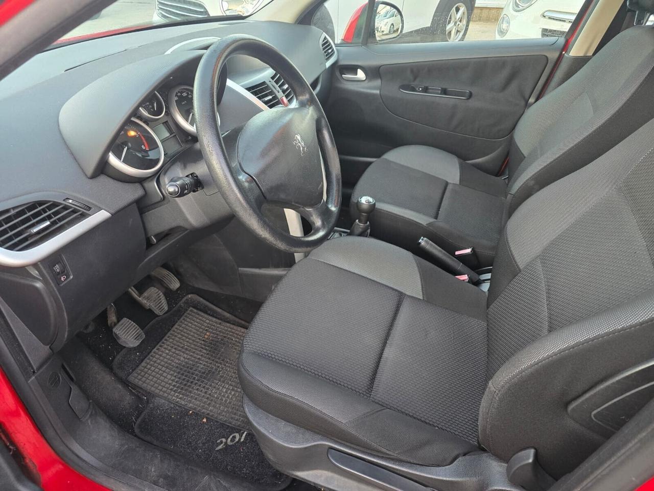 Peugeot 207 Plus 1.4 HDi 70CV 5 porte