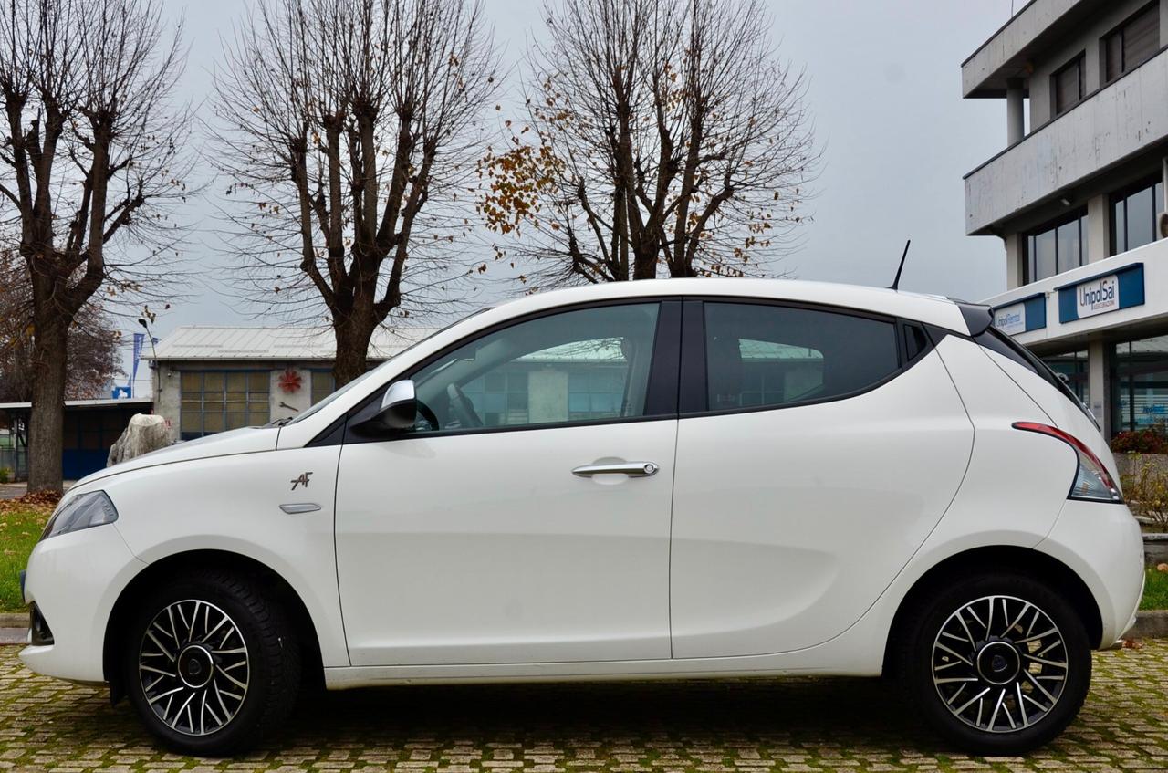 Lancia Ypsilon 1.0 firefly hybrid ALBERTA FERRETTI 69cv SERVICE UFF LANCIA, UFF ITALIANA, EURO 6D, RETROCAMERA, APPLE ANDROID, PERMUTE