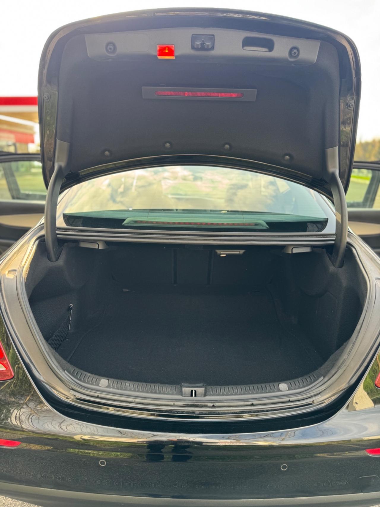 Mercedes-benz E 200 d Auto Business Sport