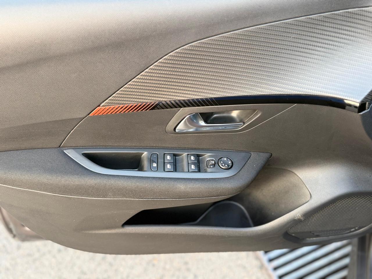 Peugeot 208 PureTech 75 CV S&S Like