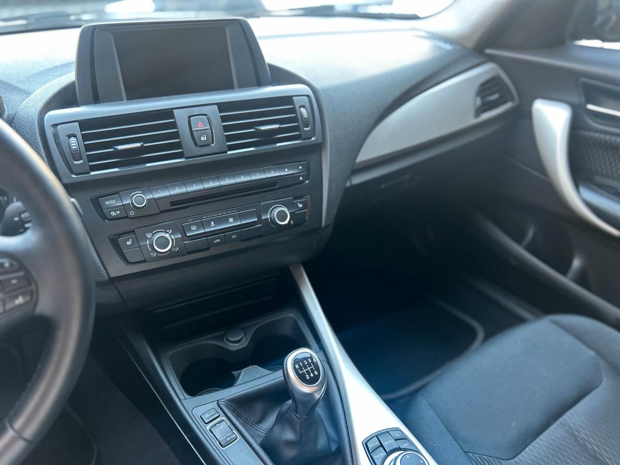 Bmw 116 116d 5p. Urban