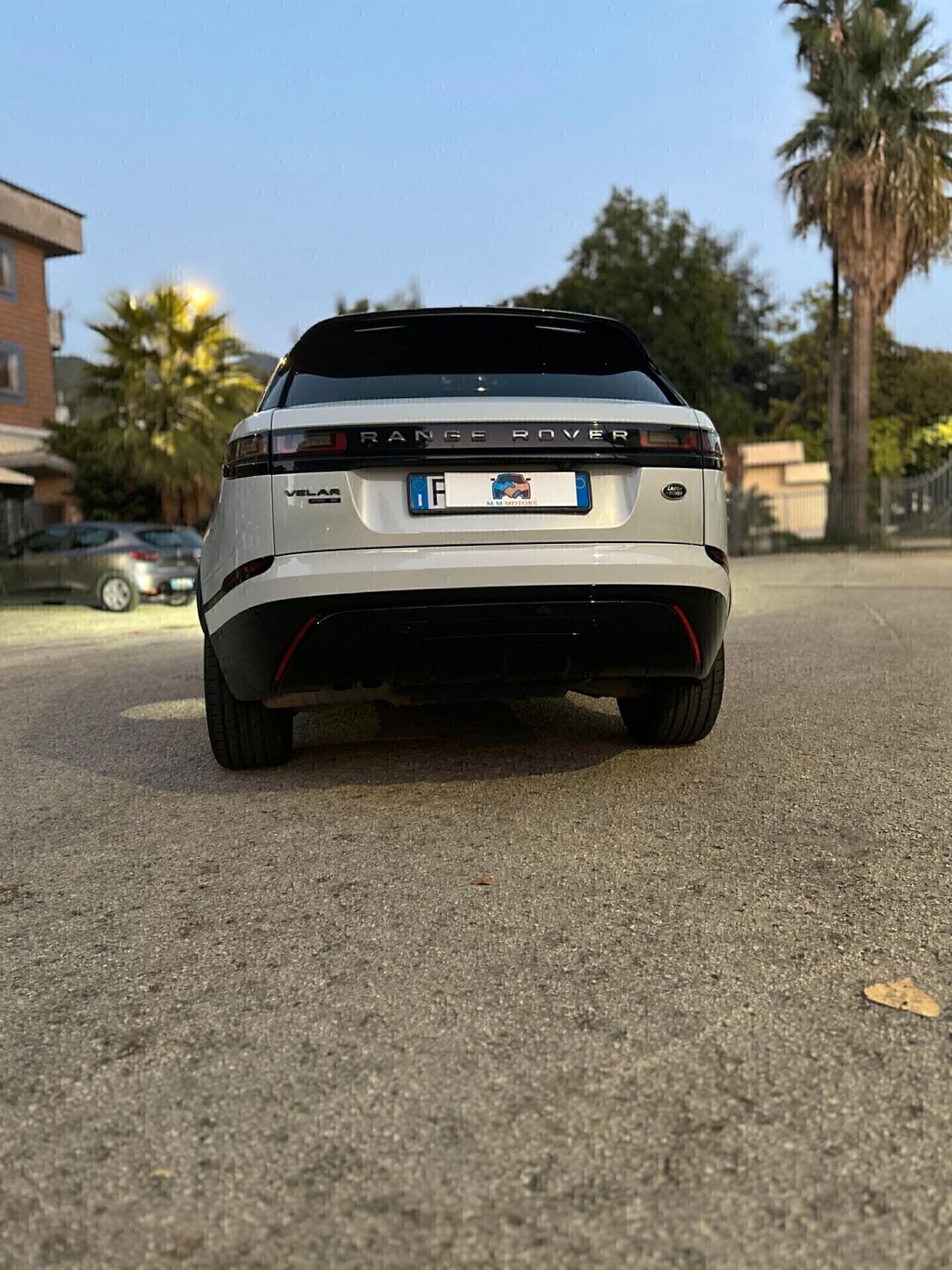 Range Rover Velar 2.0D 180 CV R-Dynamic SE tetto panoramico