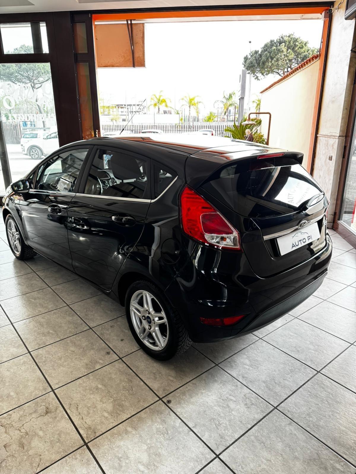 Ford Fiesta 1.5 TDCi 75CV 5 porte Titanium