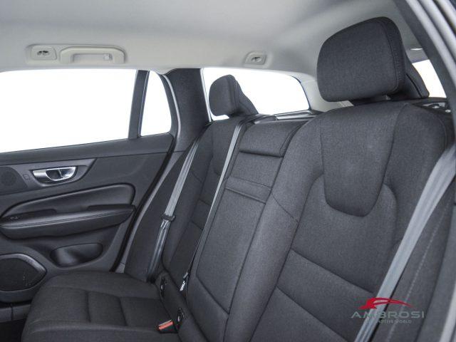 VOLVO V60 B4 (d) Geartronic Momentum Business