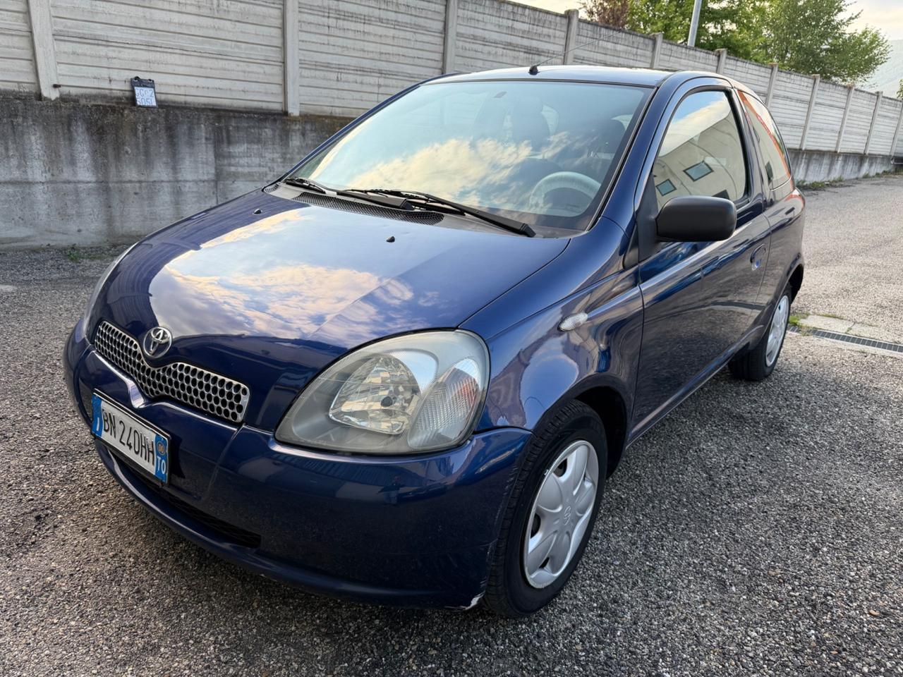Toyota Yaris 1.0i 16V cat 3 porte