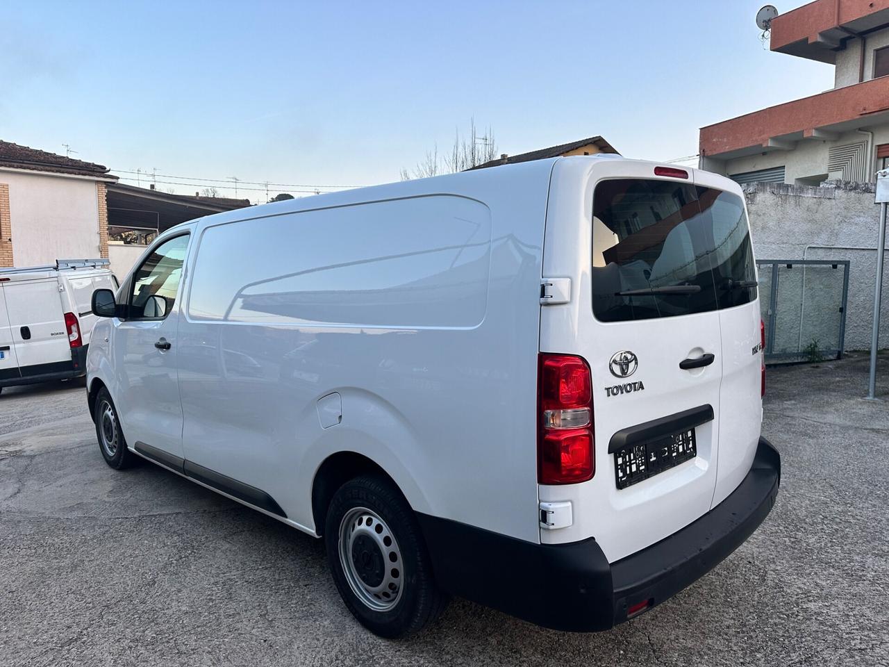 Toyota Proace Proace 2.0D 144CV S&S PL-SL-TN Furgone Long 4p.14q Active