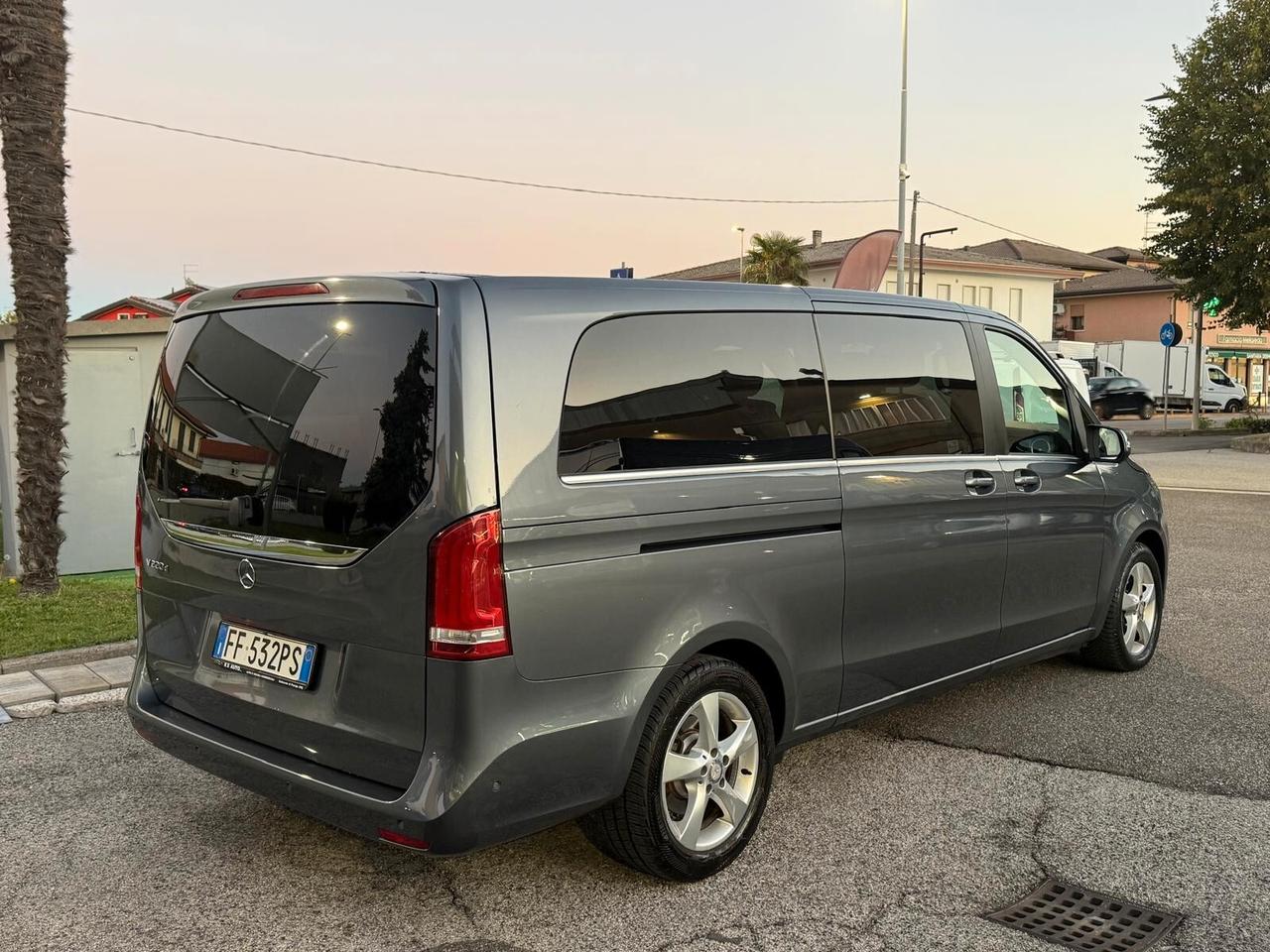 Mercedes-benz V 220 d Automatic 4Matic Sport Extralong 7 posti