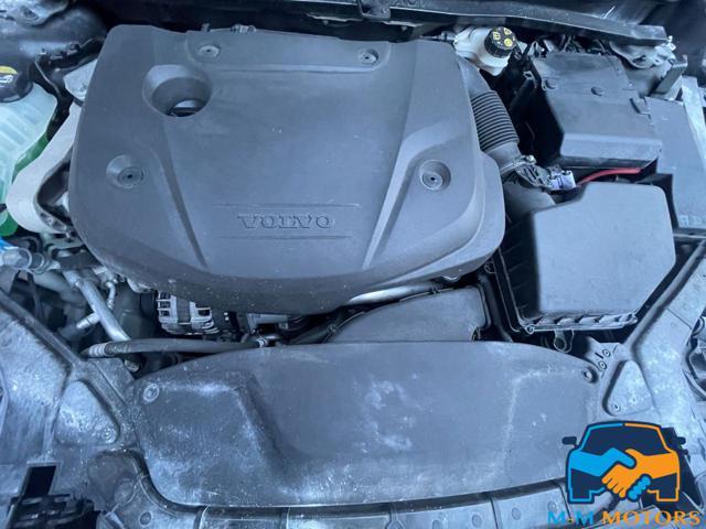 VOLVO V40 Kinetic con 12 mesi garanzia