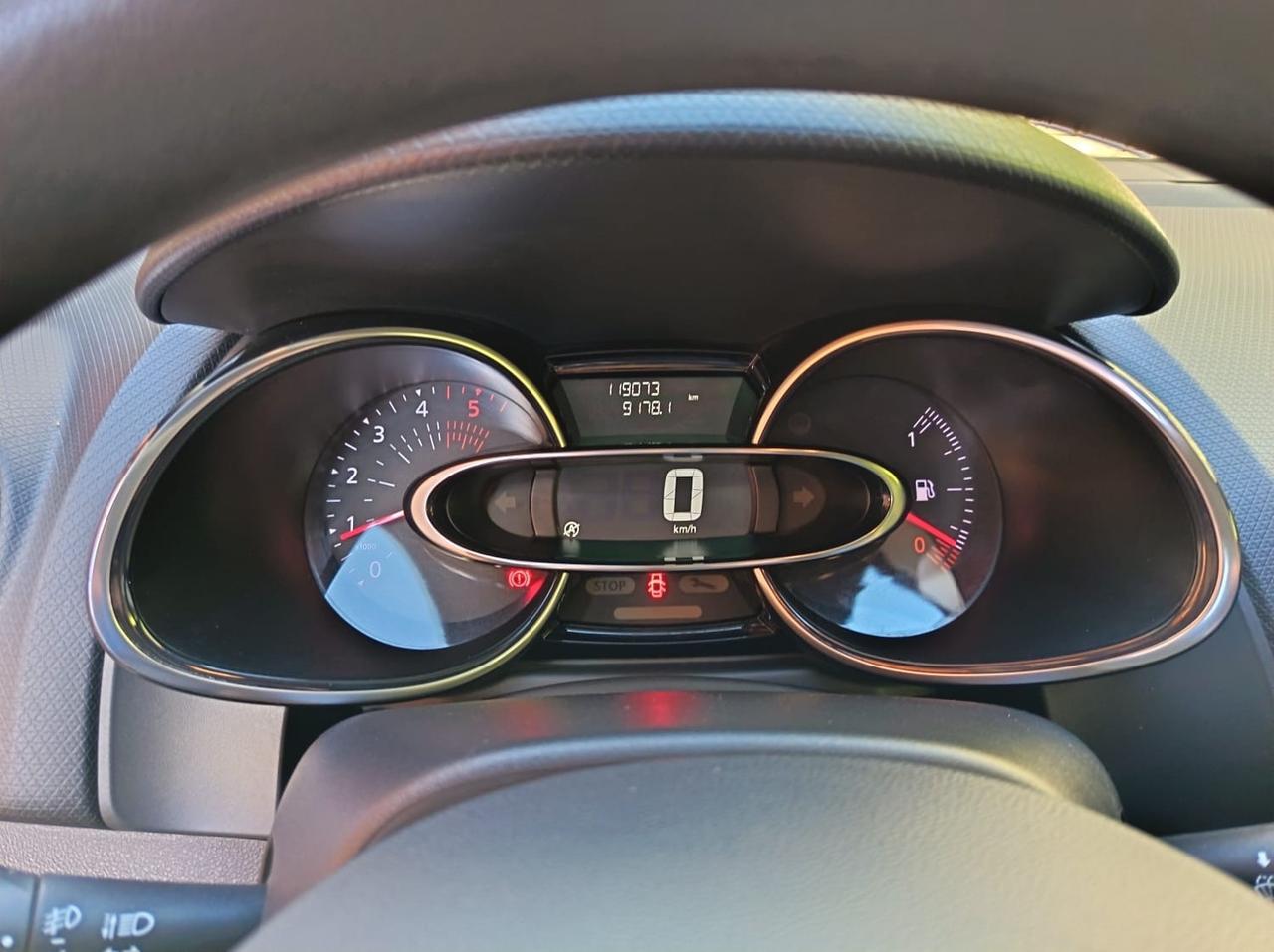 Renault Clio dCi 8V 75 CV 5 porte Duel2