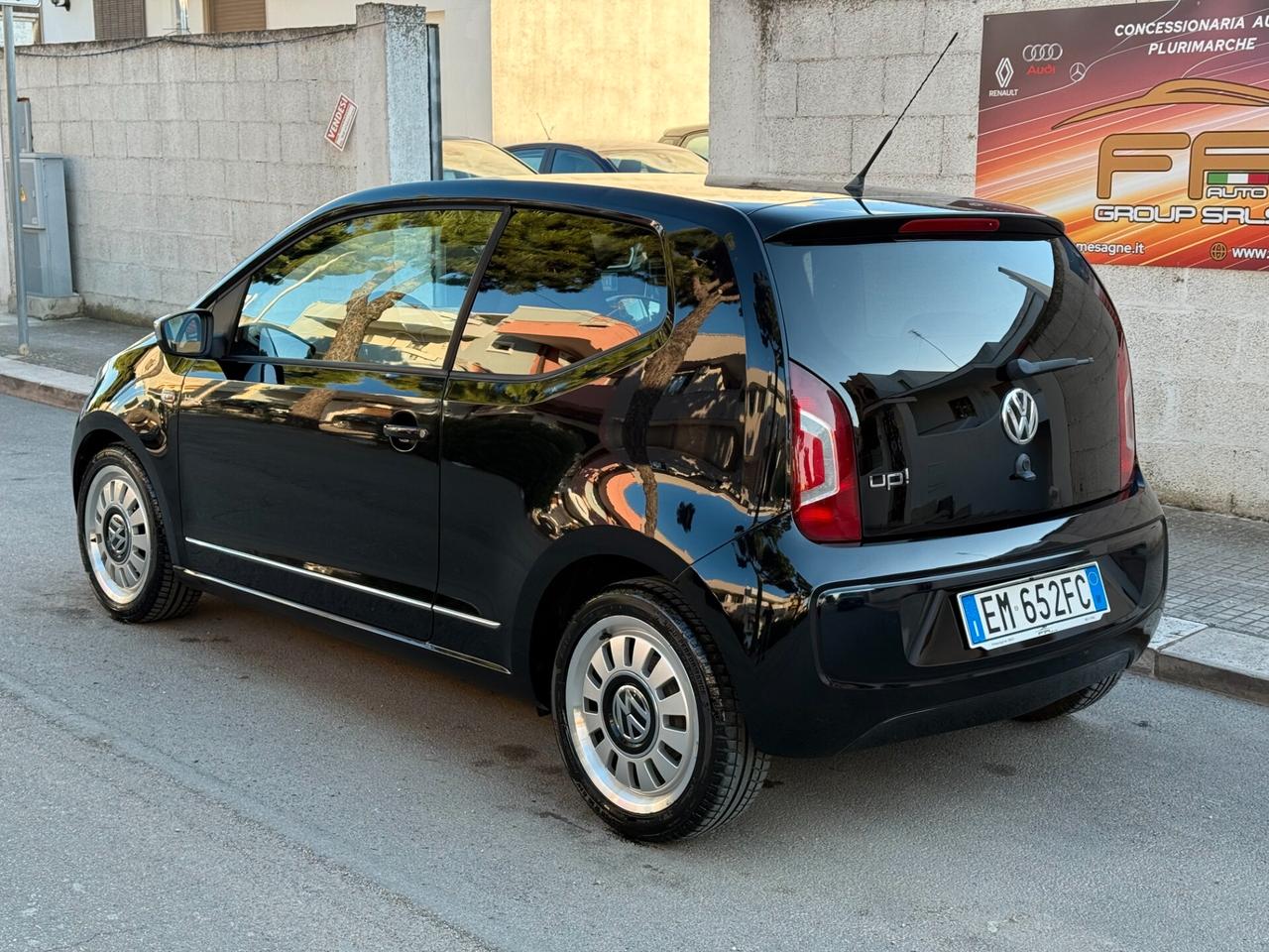 Volkswagen up! 1.0 75CV *Black - 2012