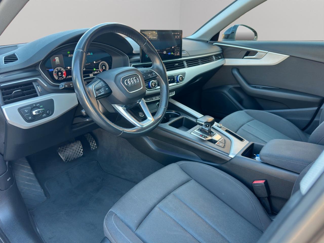 Audi A4 Avant 40 TDI quattro S tronic Business Advanced