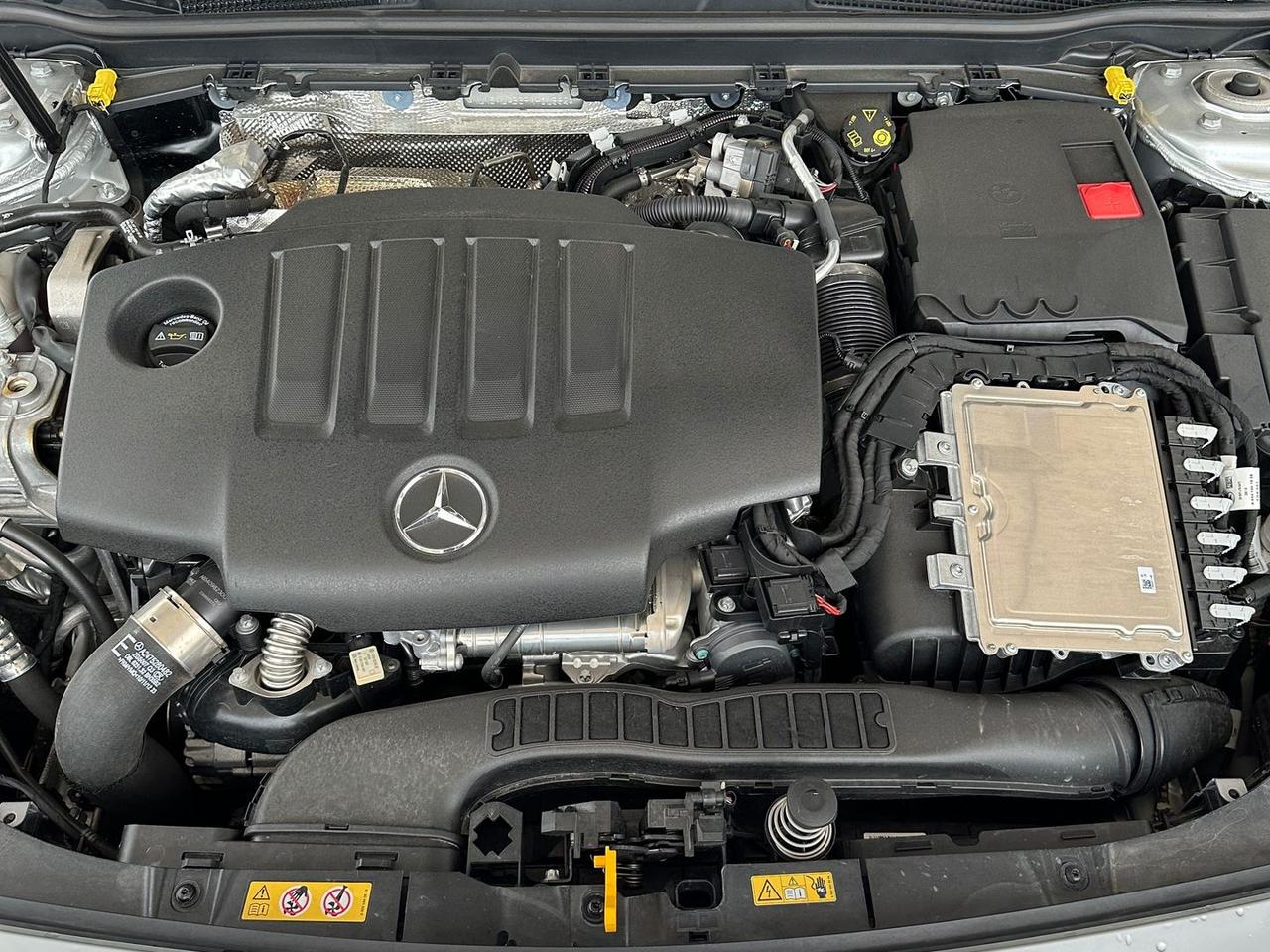 Mercedes-Benz CLA 180 Sport CLA 180 D