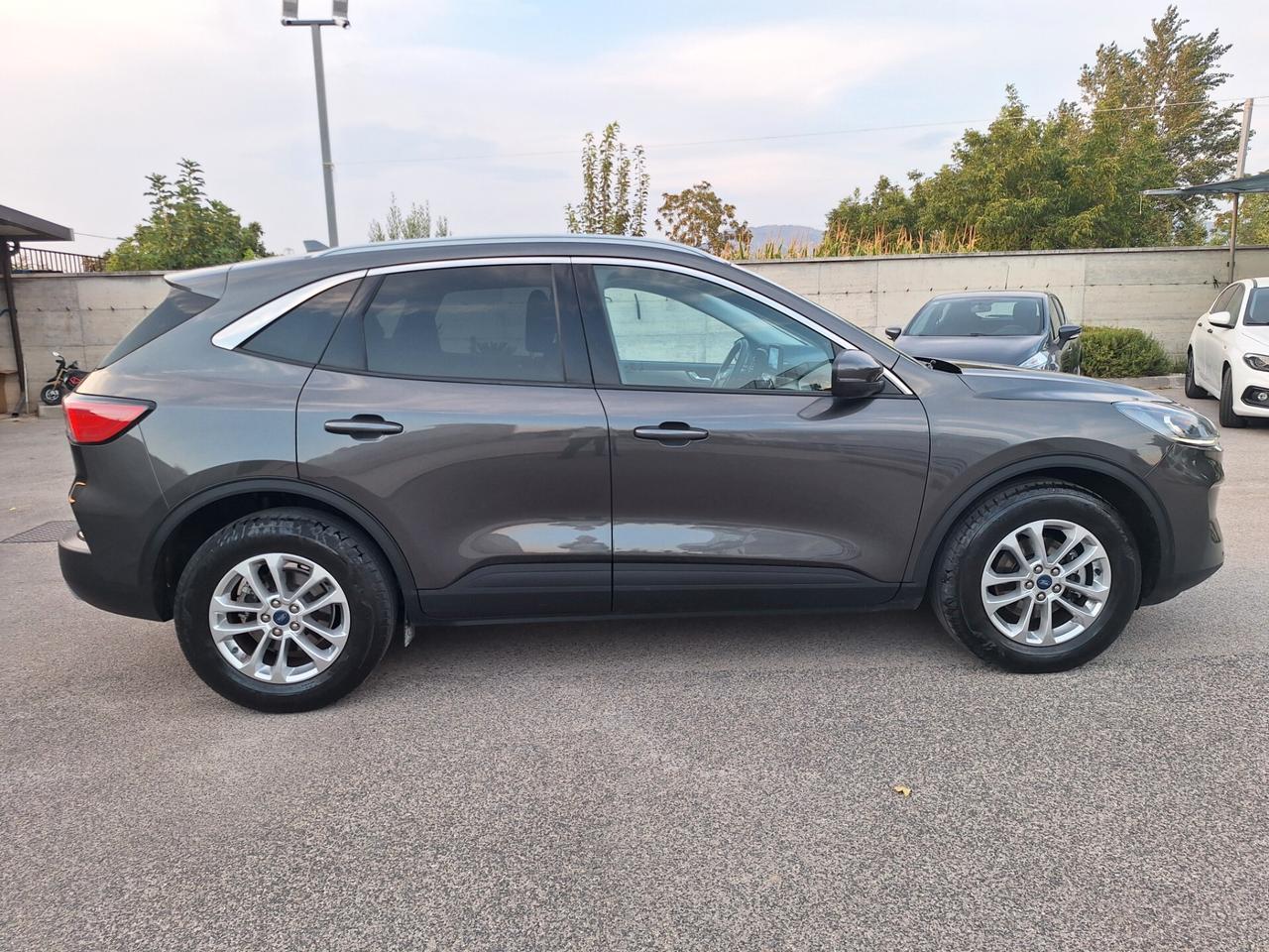 Ford Kuga TITANIUM 1.5 DIESEL 120cv AUTOMAT. NAV+RETROCAM. 2022