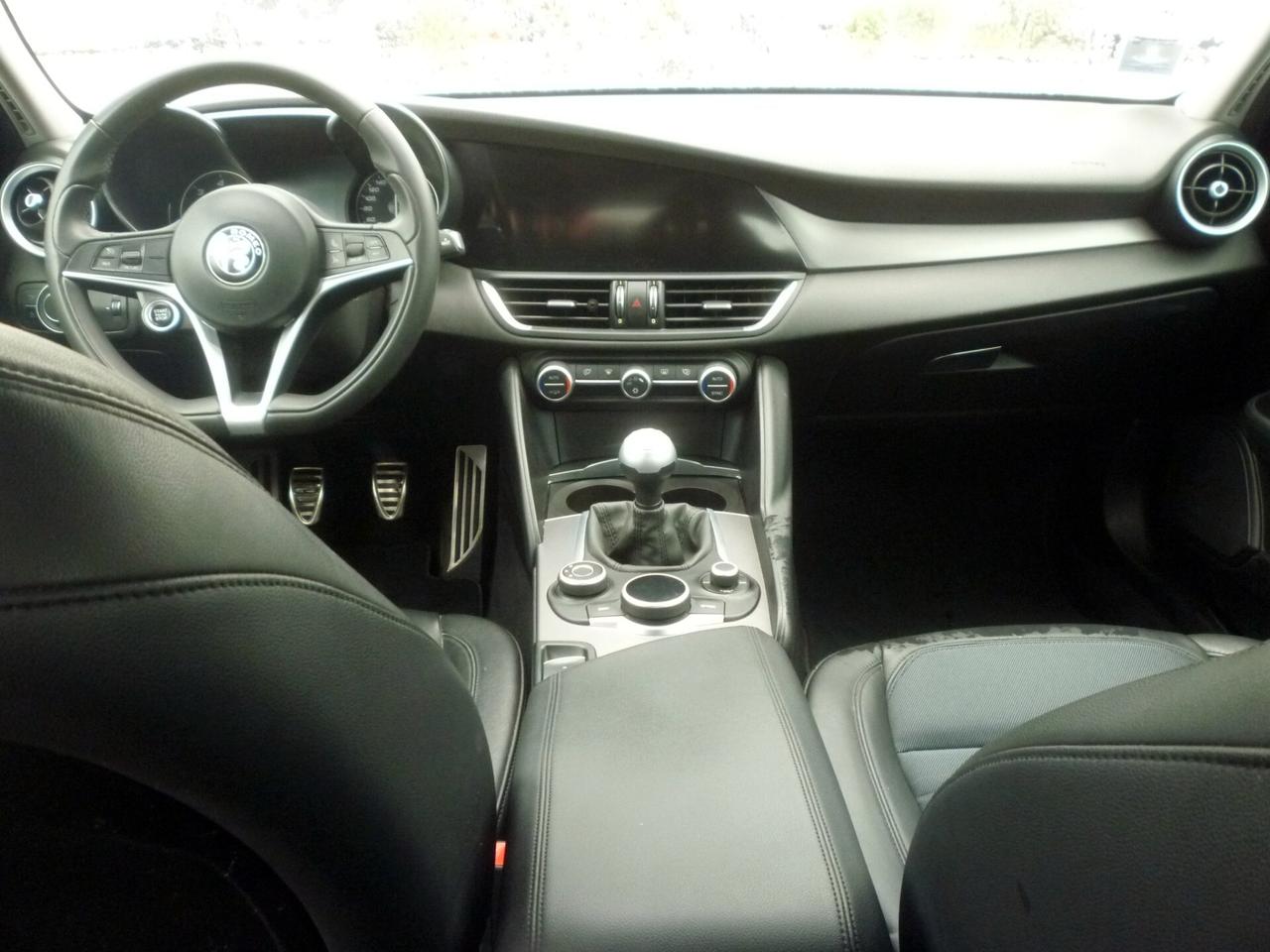 Alfa Romeo Giulia 2.2 Turbodiesel 180 CV Business Sport