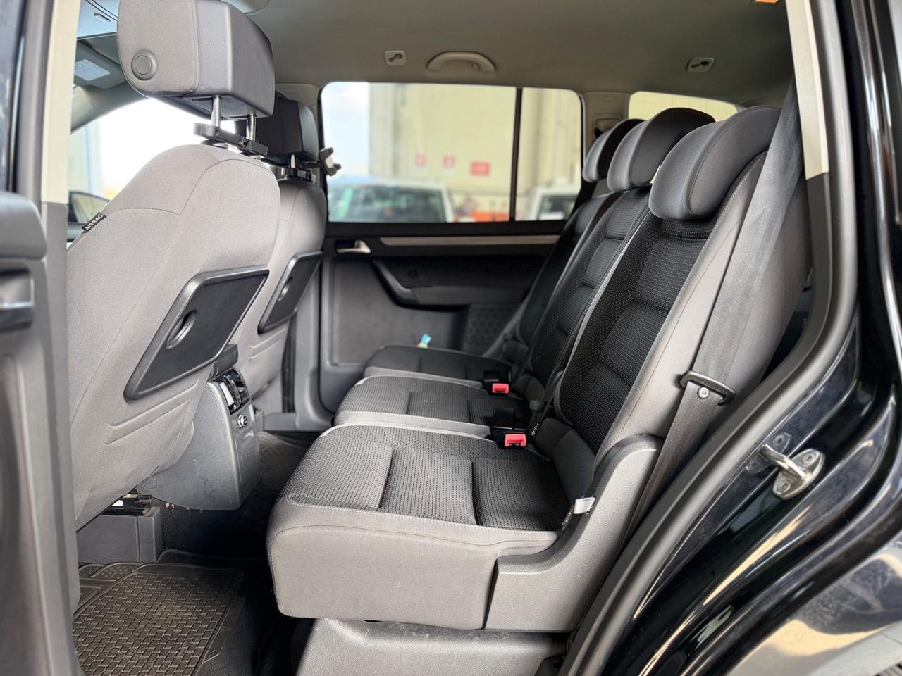 Volkswagen Touran 1.6 TDI DSG Comfortline 7 POSTI NEOPATENTATI
