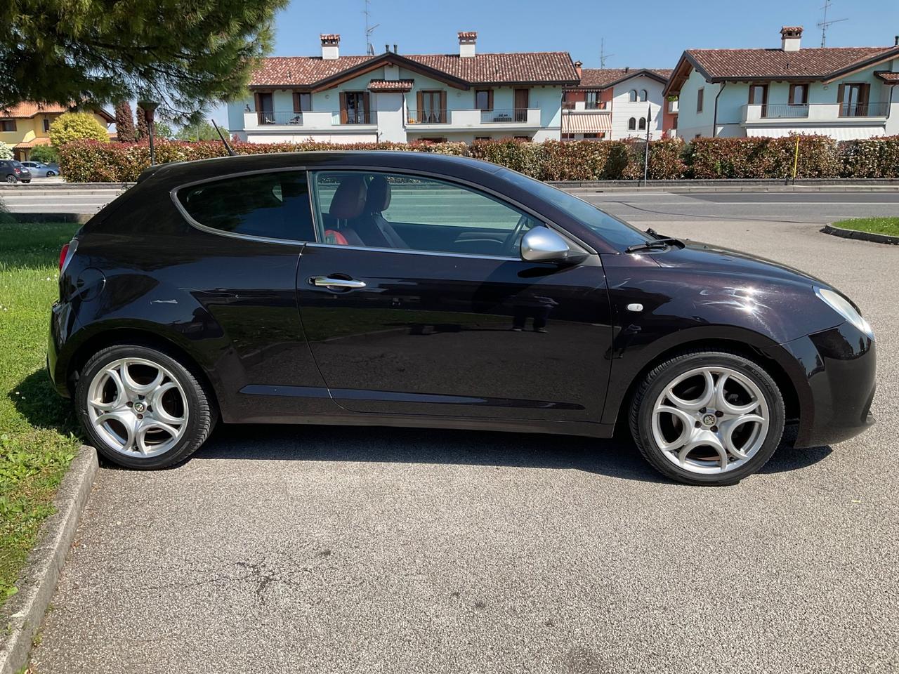 Alfa Romeo MiTo 1.3 JTDm-2 95 CV S&S Distinctive Sport Pack