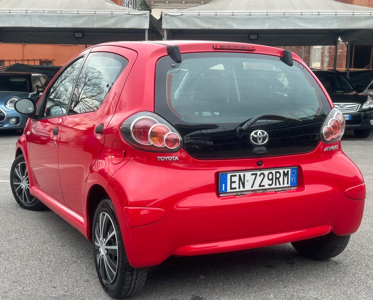 Toyota Aygo 1.0 12V VVT-i 5 porte Lounge Connect