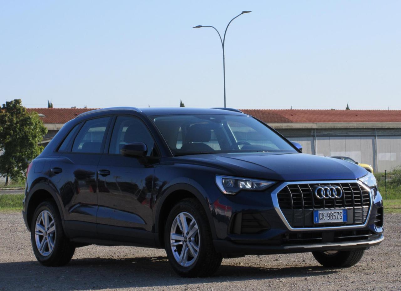 Audi Q3 35 2.0 tdi s-tronic