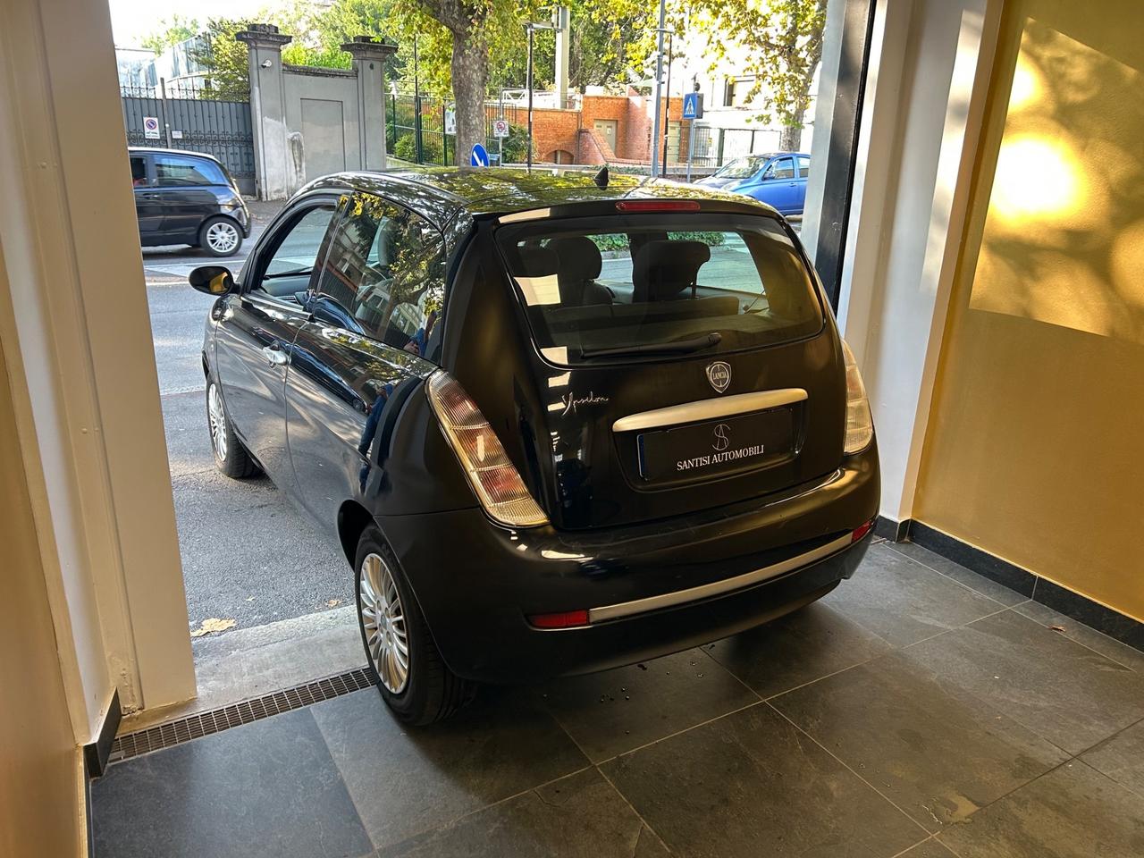 Lancia Ypsilon 1.2 8v Argento 69cv EURO 5 | NEOPATENTATI!!!