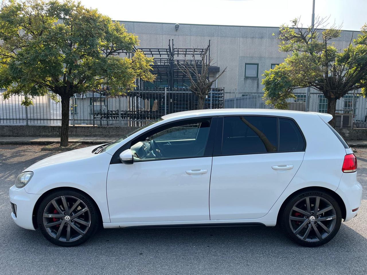 Volkswagen Golf GTI 2.0 TSI 5p.