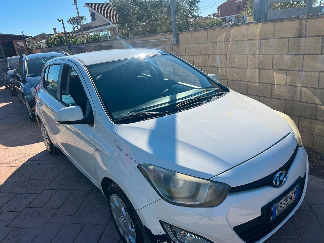 Hyundai i20 1.2 5p. Econext Sound Edition