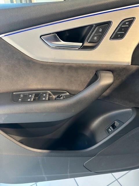 Audi Q8 50 3.0 tdi mhev S-line Edition