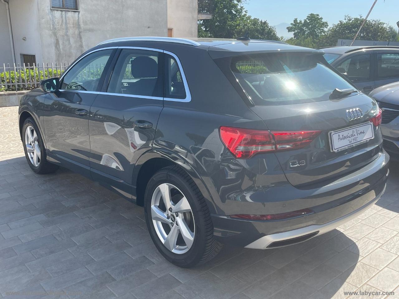 AUDI Q3 35 TDI S tronic Business Advanced