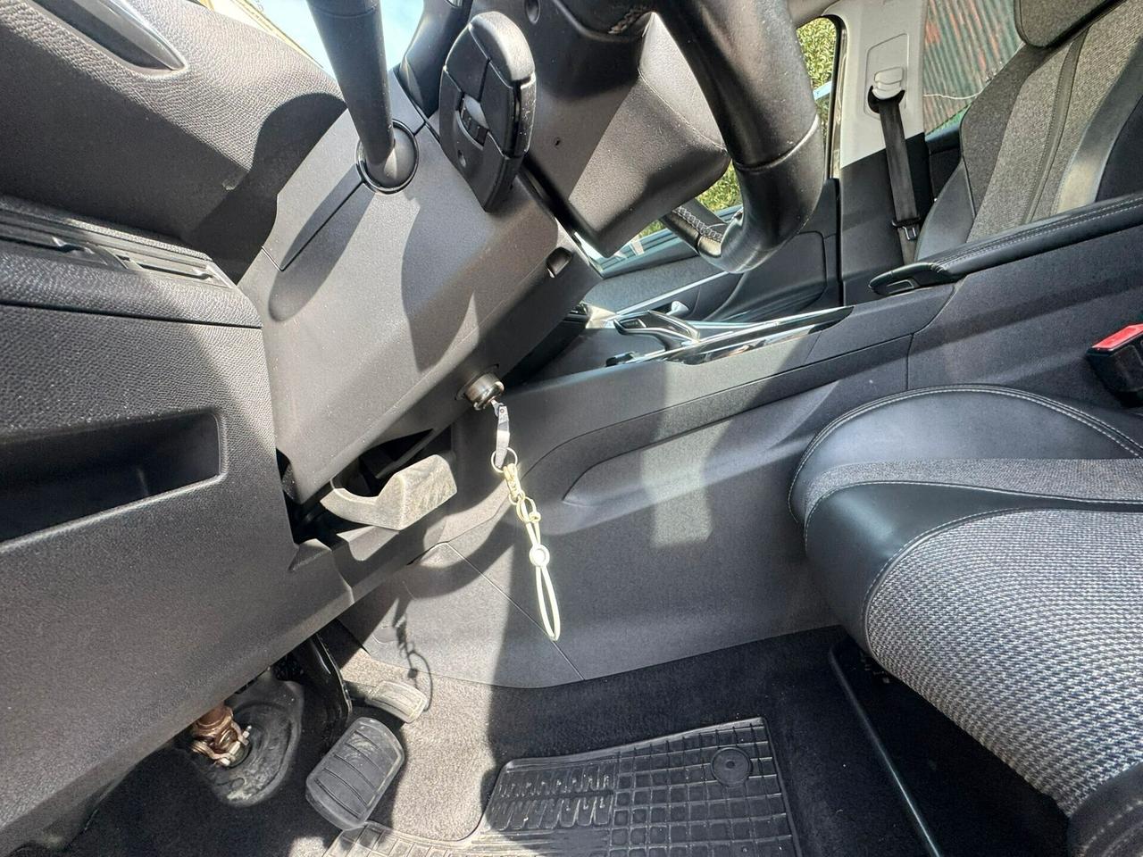 Peugeot 3008 BlueHDi 120 S&S Business