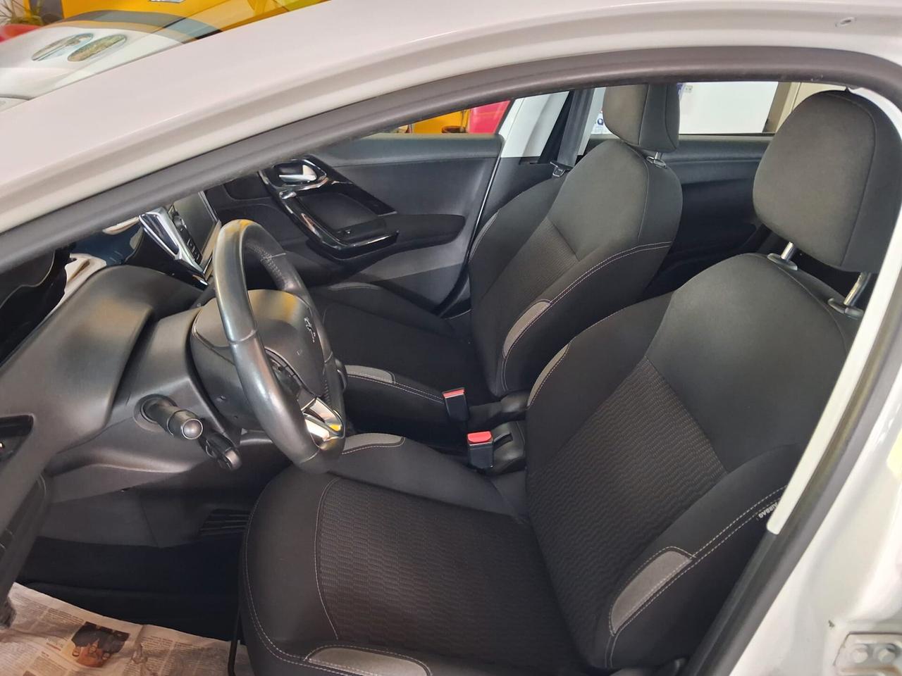 Peugeot 208 BlueHDi 75 5 porte Allure