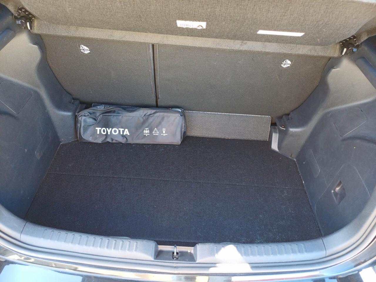 Toyota Yaris 1.5 Hybrid 5 porte Lounge(TETTO PANORAMICO)