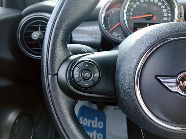 MINI Mini 1.5 Cooper Cabrio