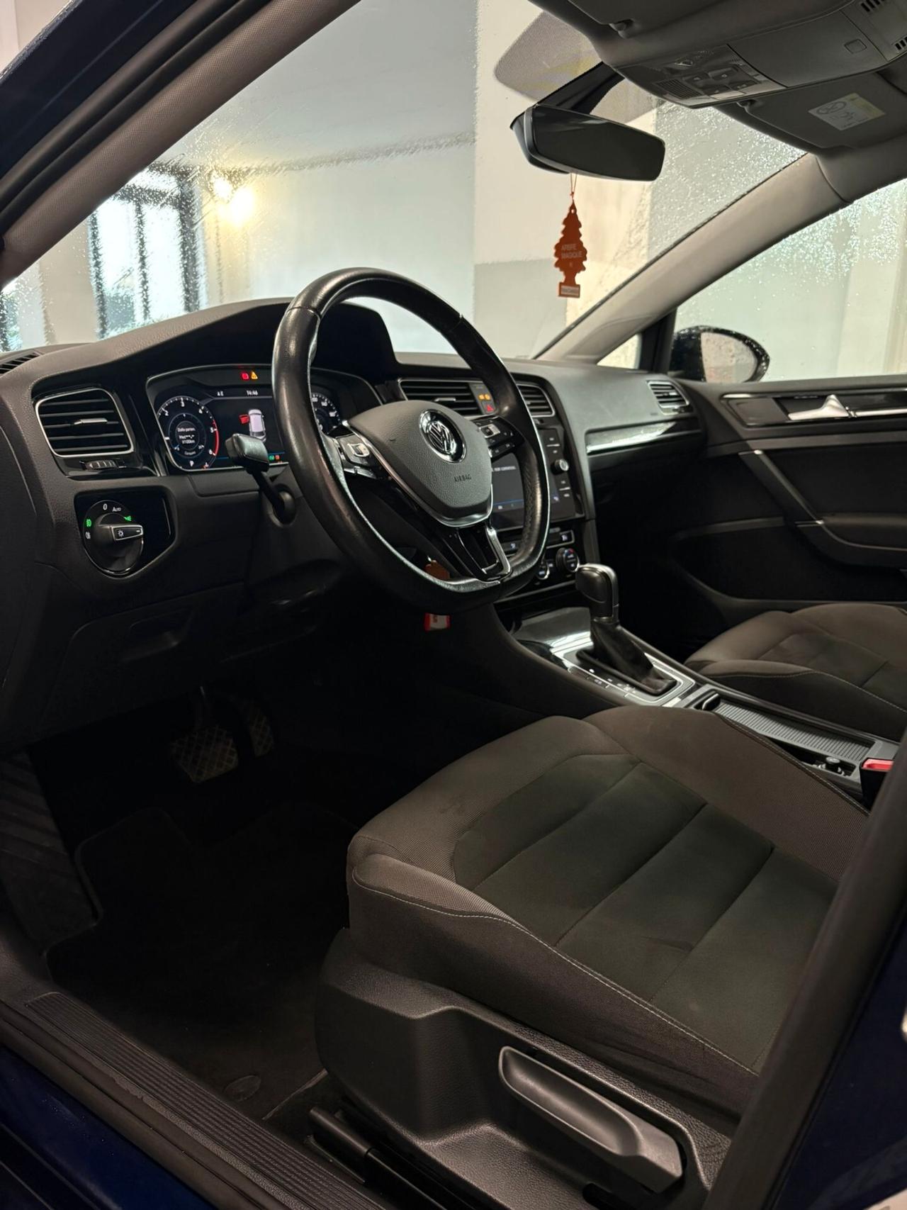 Volkswagen Golf 2.0 TDI 5p. Executive BlueMotion Technology