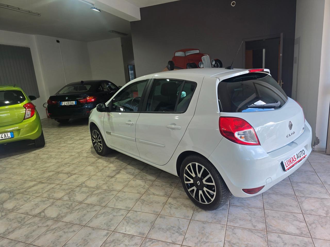 Renault Clio 1.2 16V 5 porte Dynamique