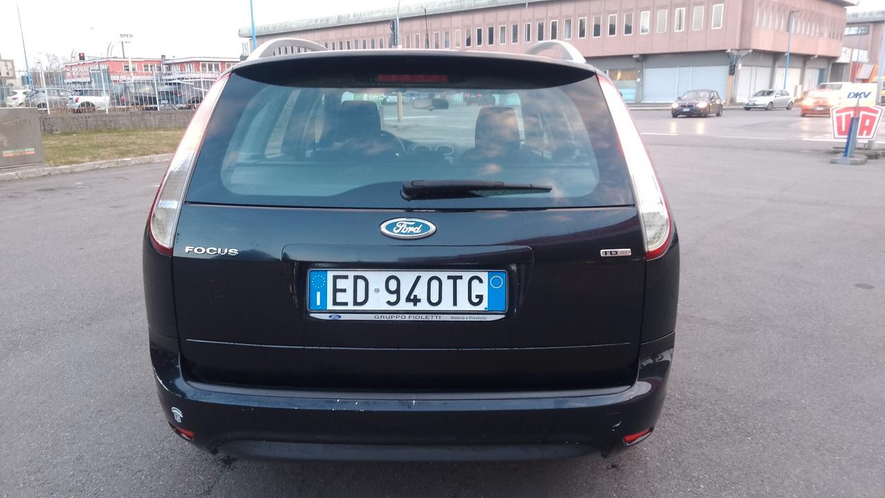 Ford Focus 1.6 TDCi (110CV) SW Tit. DPF neop 13