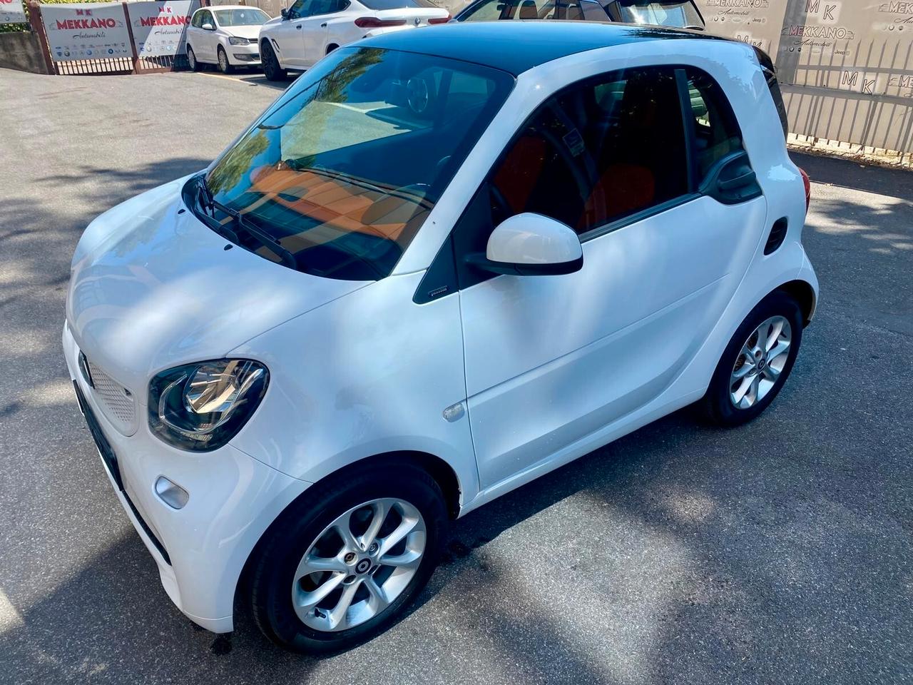 Smart ForTwo PASSION -TETTO-LED -NAVI-GARANZIA