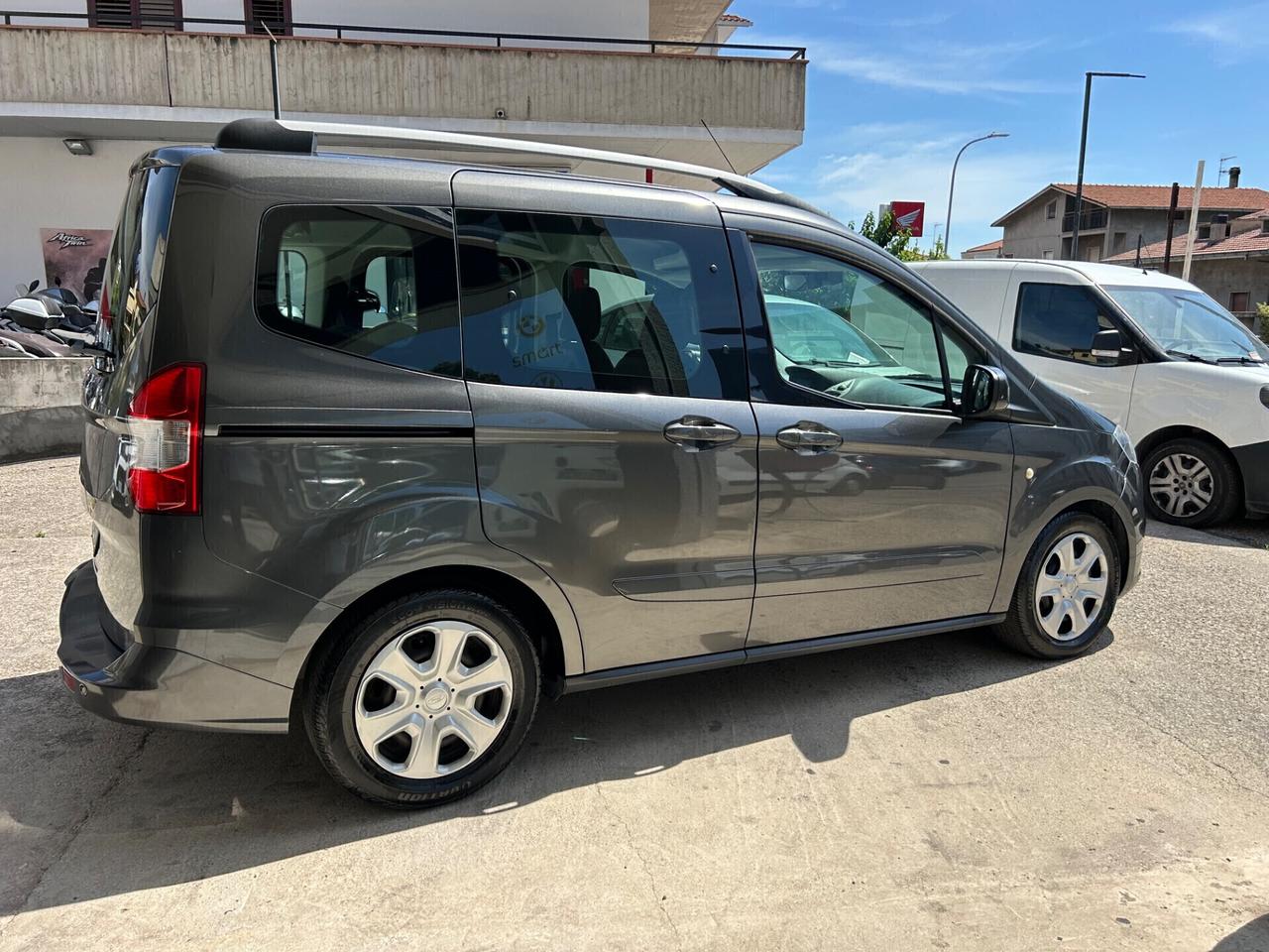 Ford Tourneo Courier 1.5 TDCI “ 40.000 KM “