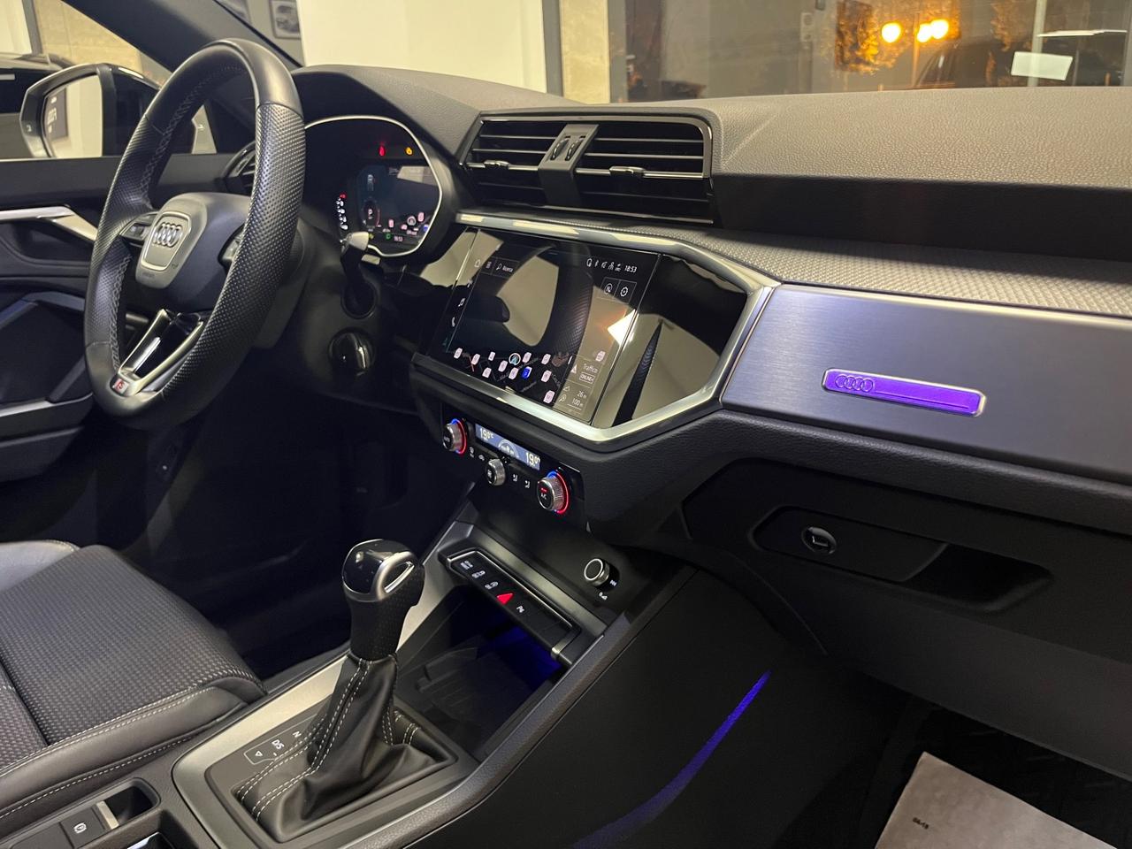 Audi Q3 SPB 35 TDI S-Line Identity Black 2024’