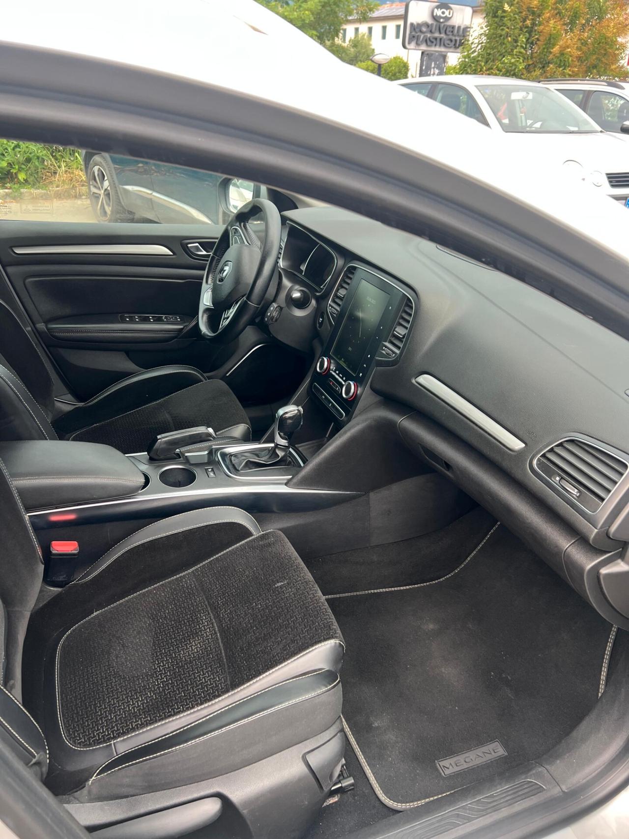 Renault Megane Mégane dCi 8V 110 CV EDC Energy Bose