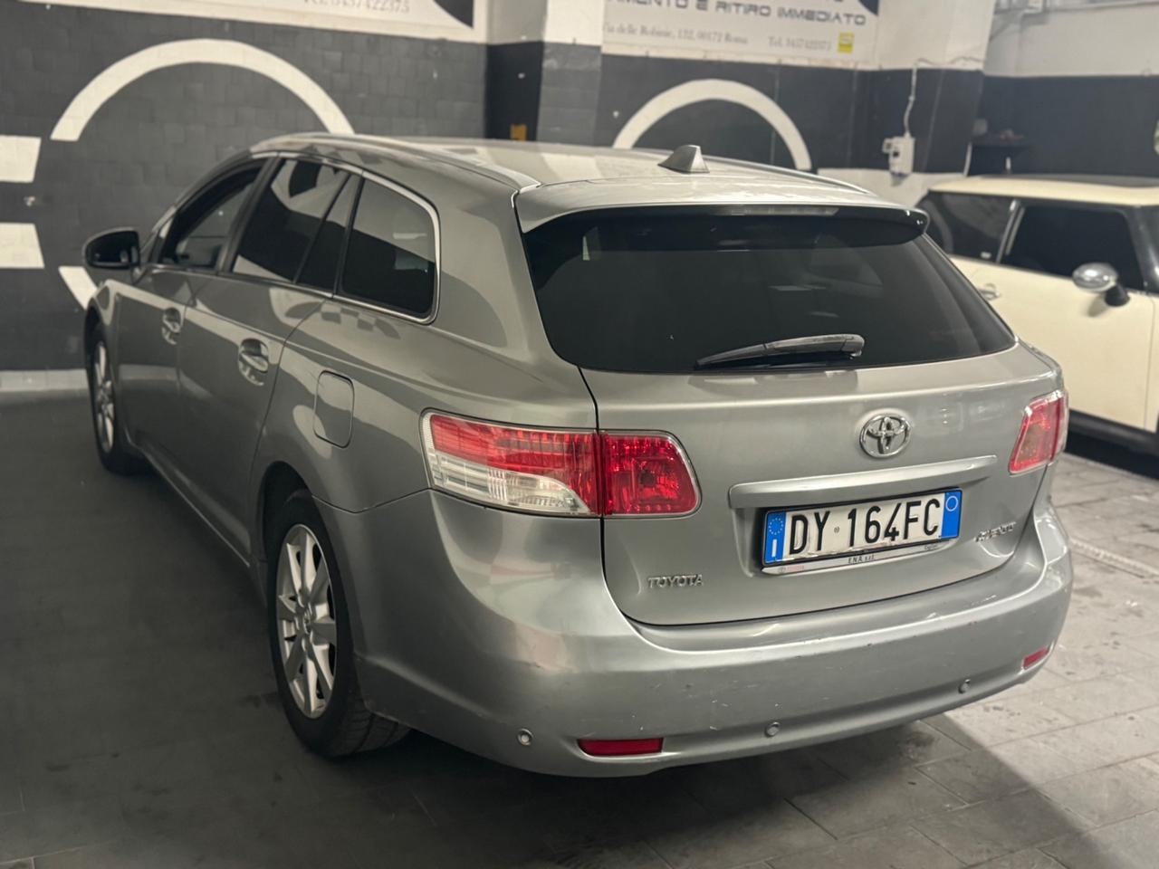 Toyota Avensis 2.2 D-Cat aut. Wagon Executive
