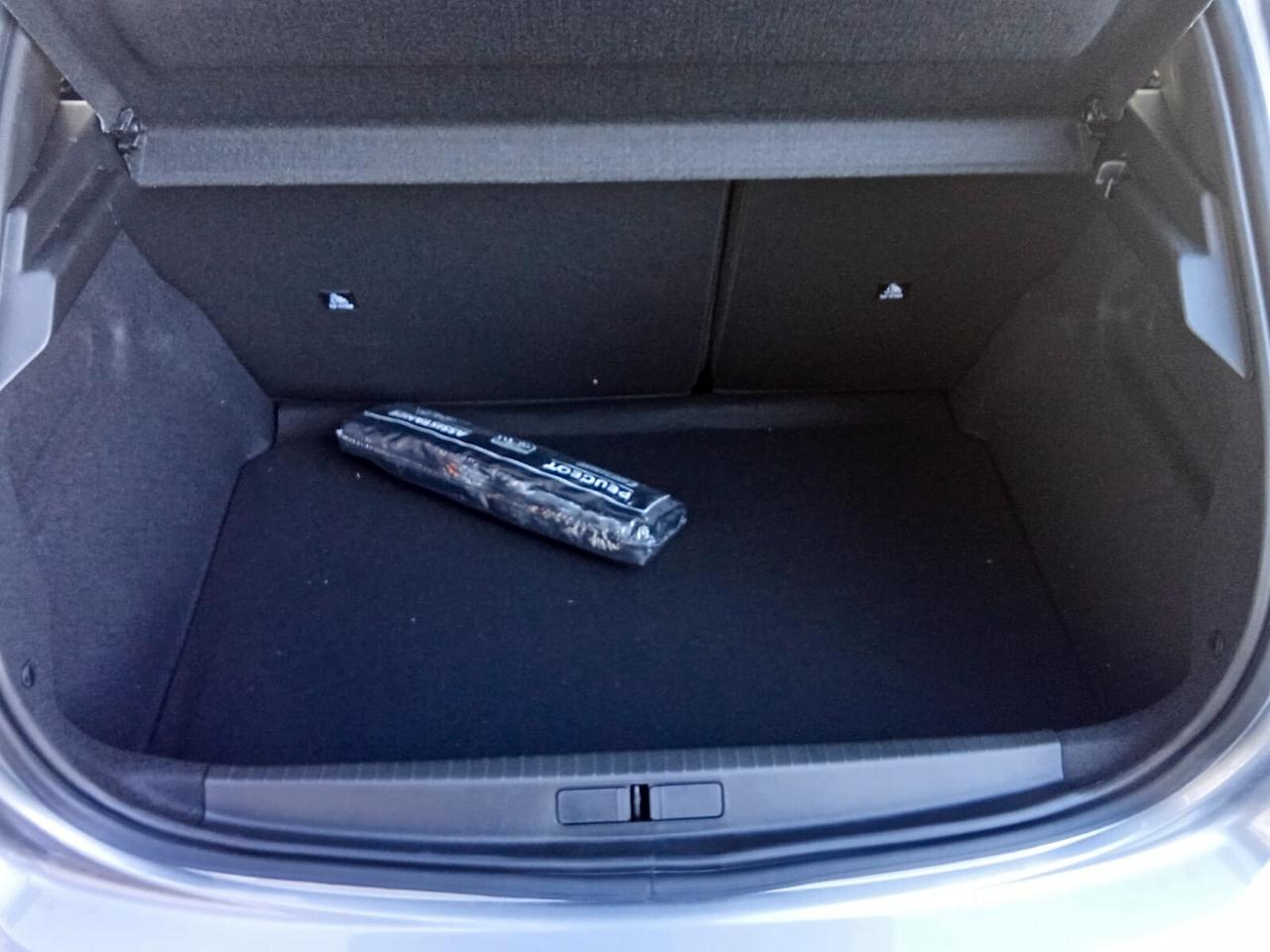 Peugeot 208 Hybrid 110 e-DCS6 Business