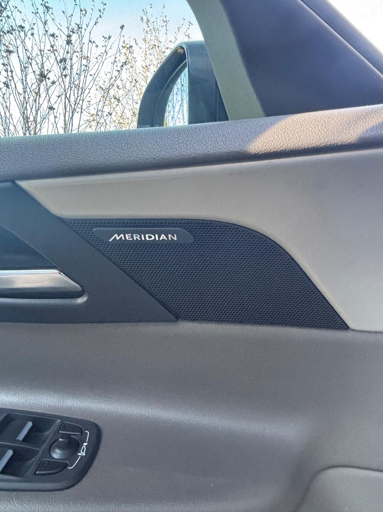 Jaguar XE 2.0 D Turbo R-Sport