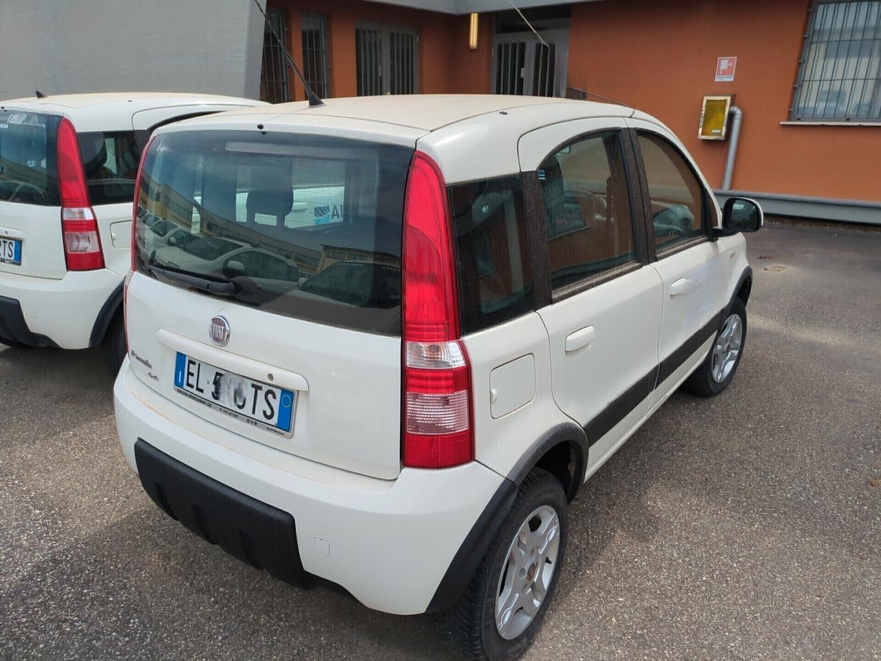 Fiat Panda 1.3 MJT 16V DPF 4x4 Climbing