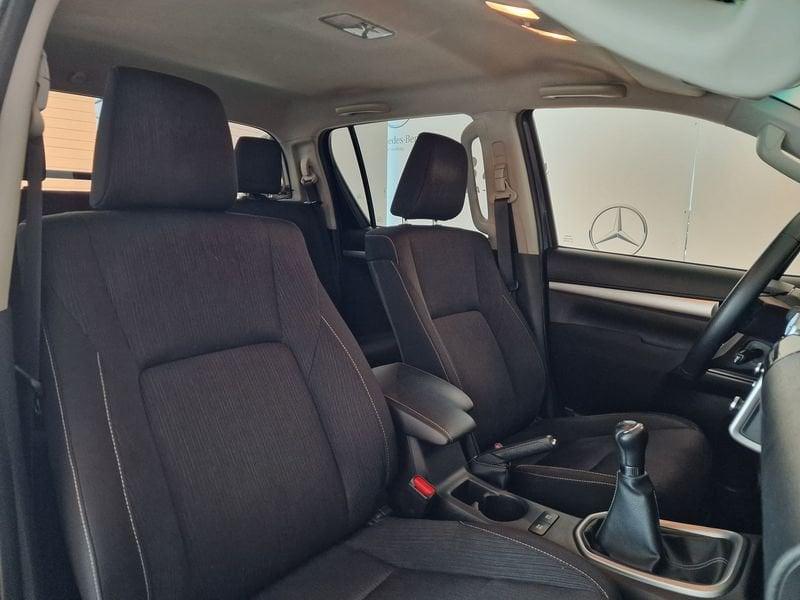 Toyota Hilux 2.4 D-4D 4WD 4 porte Double Cab Lounge