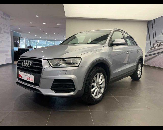 AUDI Q3 2.0 TDI 120 CV Business